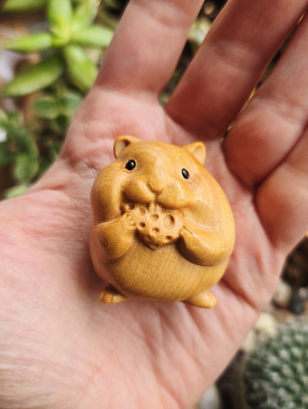 Handcarved Tiny Cheese Mouse Sculpure Figurine - Picture 4 of 7